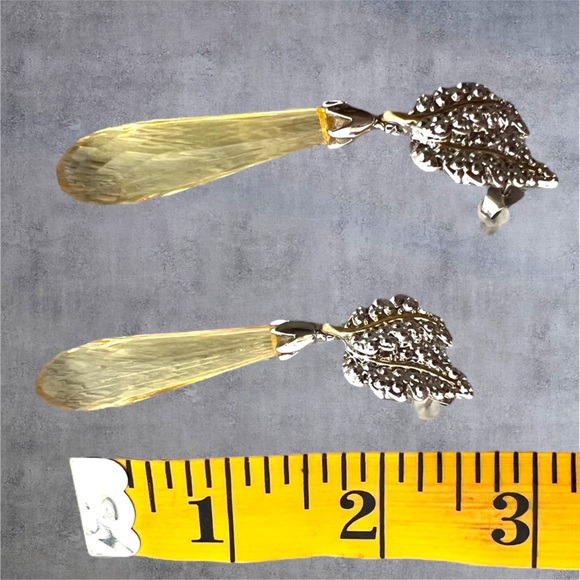 Long silver plated citrine color dangling earrings leaf design - Picture 7 of 7